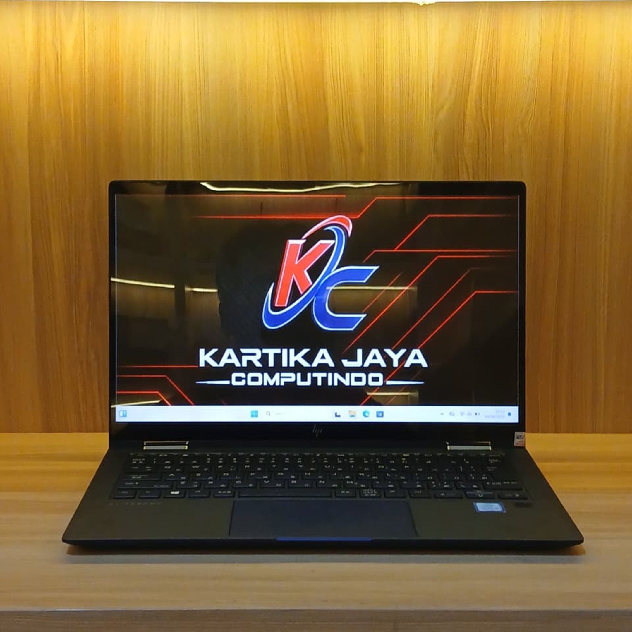 HP ELITEBOOK DRAGONFLY CORE I5 RAM 8 SSD 2ND TOUCHSCREEN 